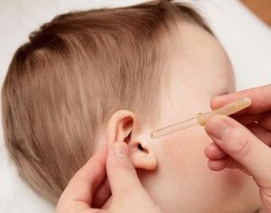 com inculcar gotes a l’orella d’un nen