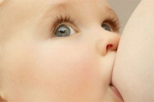 o bebê não está cheio de leite materno