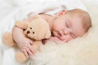 quan el nadó comença a dormir tota la nit