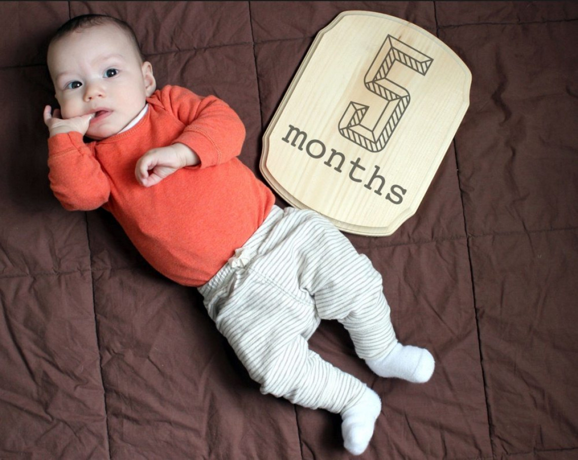 Ce qu'un enfant peut et devrait être capable de faire à 5 mois