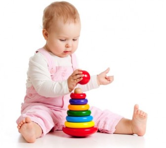 brincando com um bebê aos 7 meses