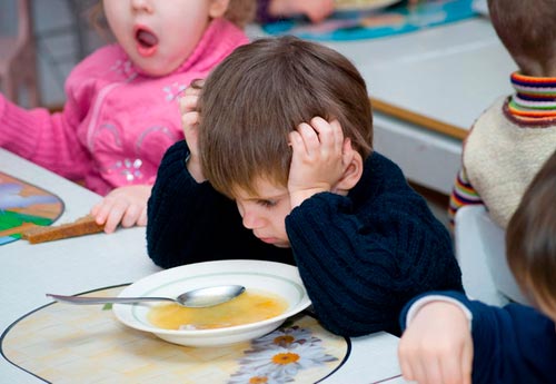baby-not-eat-in-the-kindergarten