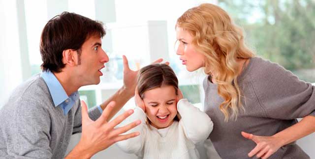 Como os escândalos familiares afetam uma criança