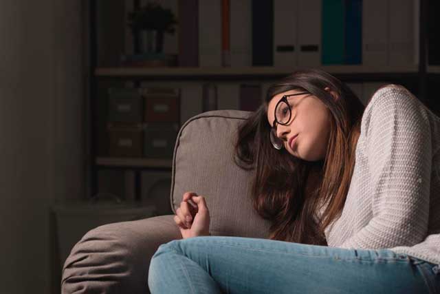 Cansado de ficar em casa com uma criança pequena